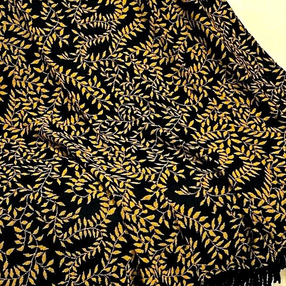 Made in USA Ivy Vine Woven Throw Blanket Tapestry Damask Black Gold 50x 60" NEW - Picture 4 of 9